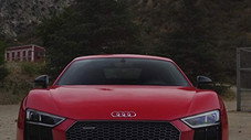Audi R8/McLaren 570S