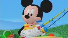 Mickey va à la pêche