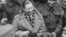 Sur un fond de guerre (Septembre 1939 - Mai 1940)