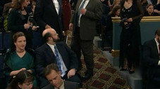A bas l'opéra, vive le hockey !