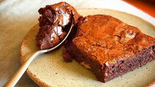 Salade au bœuf mariné et brownie