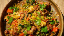 Riz sauté aux saucisses et financier framboise
