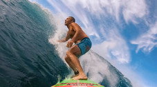 Plus que des surfeurs