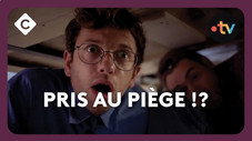 Sous la table