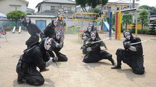 Courez-y ! Le groupe ninja Kibaoni