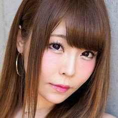 Ayano Yoshinaga