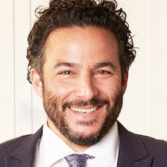 Ennis Esmer