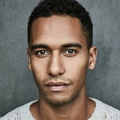 Elliot Knight