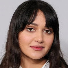 Ariela Barer