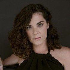 Esther Noya