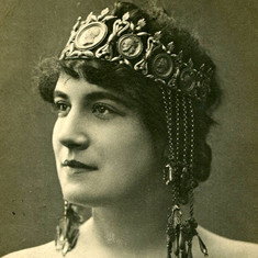 Suzanne Munte
