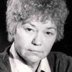 Erzsi Pápai