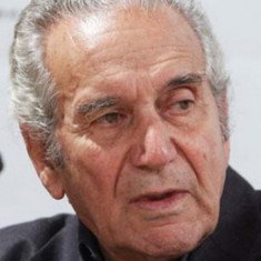Manos Zacharias