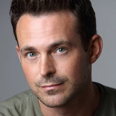 Jules Knight