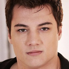 Troy Vara
