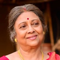 "আগে শুধু অভিনয় জানলেই হতো, এখন দরকার আরও কিছু, আমি নাকি পারবো না অভিনয় করতে আর, তাই ডাক পাইনা!"— ইন্ডাস্ট্রির নতুন চাহিদায় নিয়ে বি'স্ফো'রক প্রবীণ অভিনেত্রী অলকানন্দা রায়! 2 Actress's disappointment