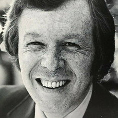 Lew Horn