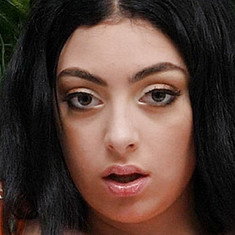 Ari Staccs