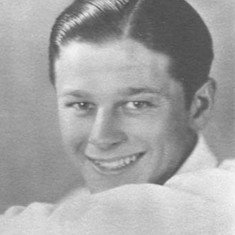 Milton Holmes