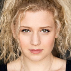 Carly Nahon