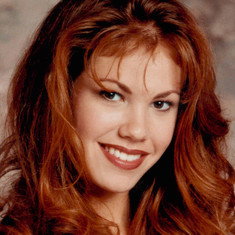 Nikki Cox