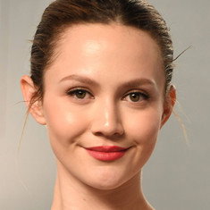 Iris Apatow
