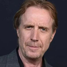 Rhys Ifans