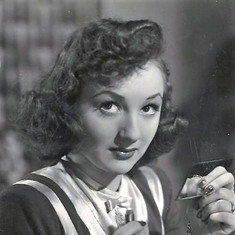 Ena Alba Clement