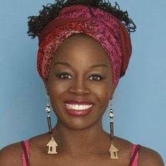 Akosua Busia
