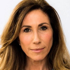Gaynor Faye