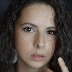 Emma Chaibedra
