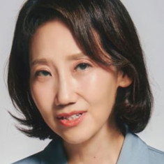 김지윤
