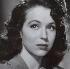 Elena Barrios