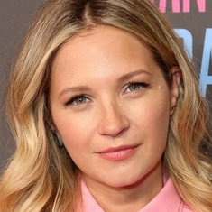 Vanessa Ray