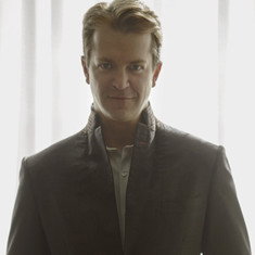 Daniel Okulitch