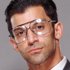Robert Strauss