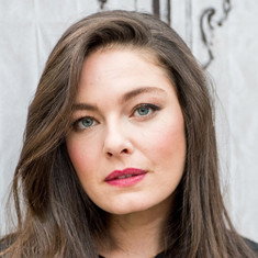 Alexa Davalos