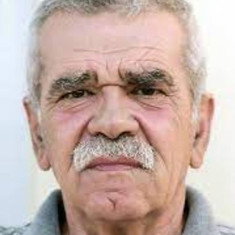 Robert Ndrenika