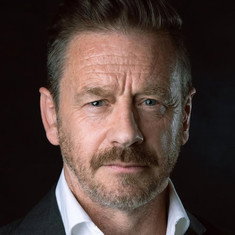 Simon Bond