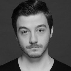 Oben Onur