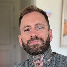 Jona Weinhofen