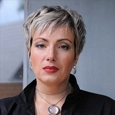 Lana Paouli