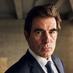 Claes Bang