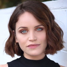 Lindsay Pearce