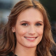Ana Girardot