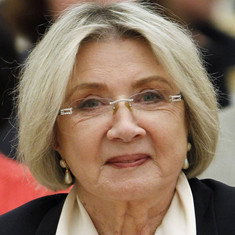Alla Demidova