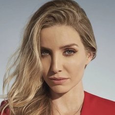 Annabelle Wallis