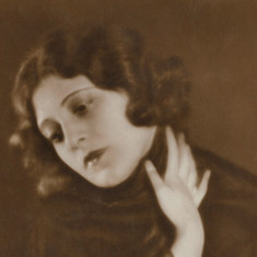 Ellen Kürti