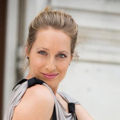 Csilla Barath Bastaić