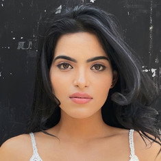 Unika Ray